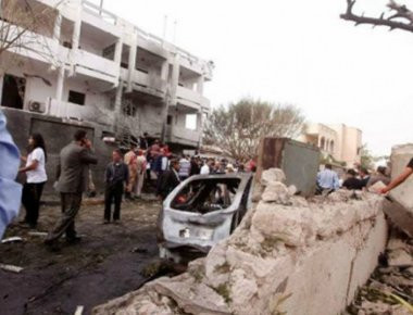 Καμπούλ: Mεγάλη έκρηξη από επίθεση αυτοκτονίας κοντά στην αμερικανική πρεσβεία